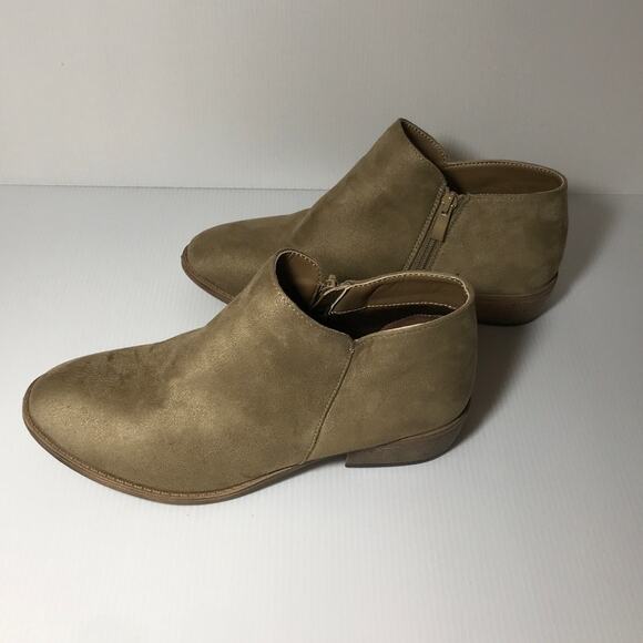 Journee Collections Faux Suede Pointed Toe Women Boots 8.5 - Picture 4 of 9